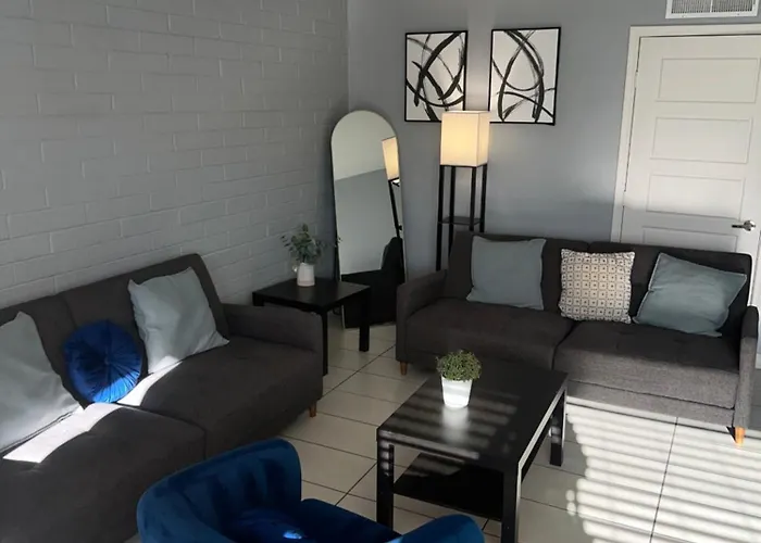 2b1b Location In Phx|pool|airport Holiday home